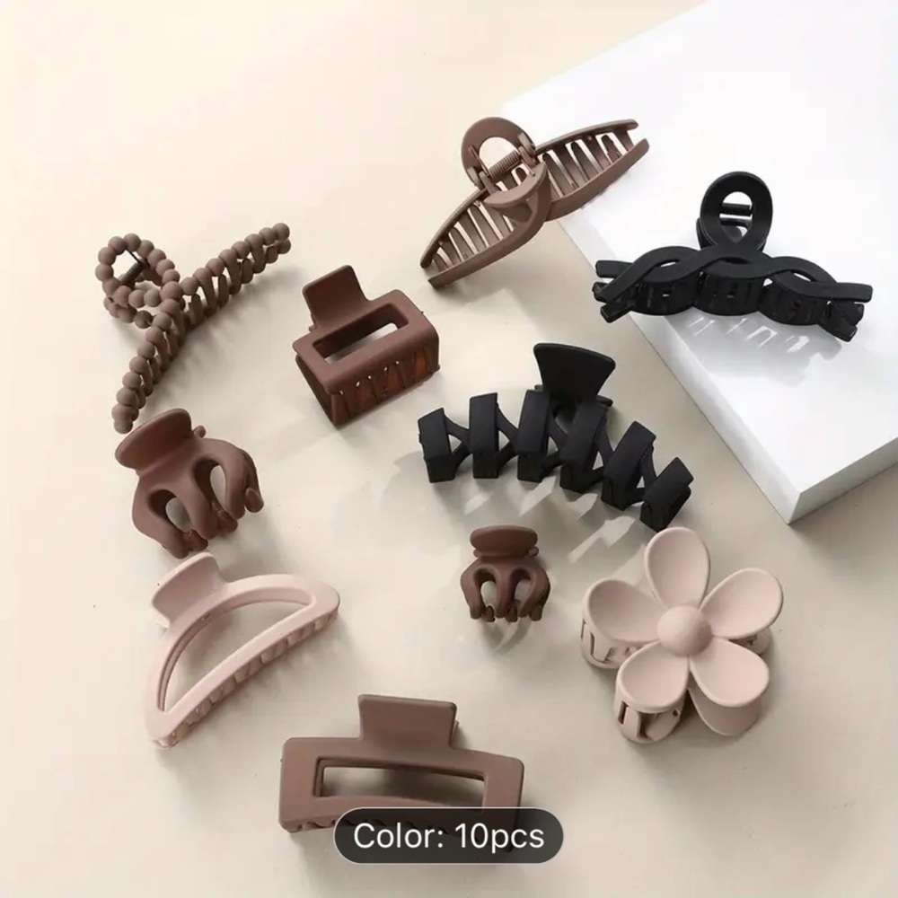 Chic Hair Clip Set with Floral Design